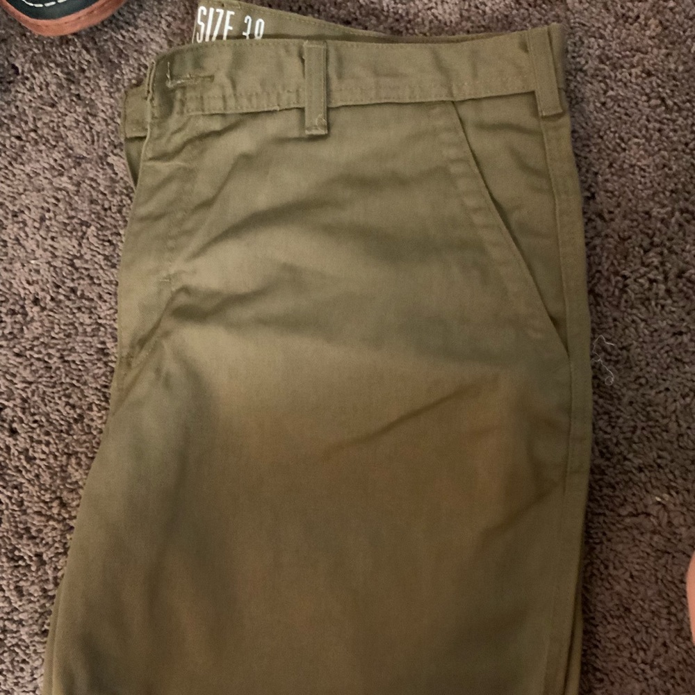 Free world men’s shorts olive color